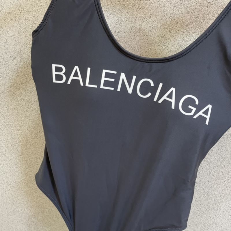 BALENCIAGA